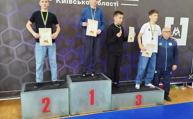 Юные борцы из Обуховщины завоевали «серебро» на открытом чемпионате в Белой Церкви