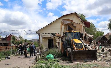У Василькові продовжують ліквідовувати наслідки наймасованішої атаки російським дронами (ФОТО)