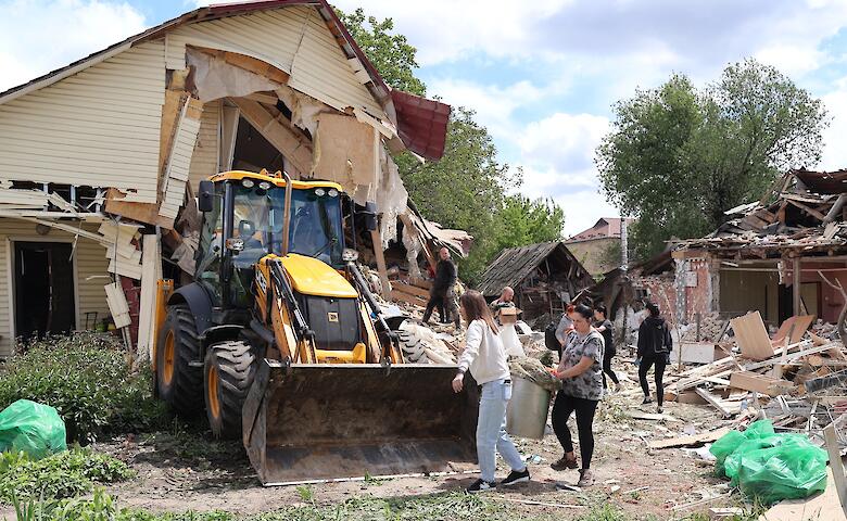 У Василькові ліквідовують наслідки наймасованішої атаки дронами