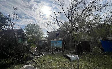 Росія вчергове атакувала Київщину: в Обухівському районі уламки дронів пошкодили будинки та авто