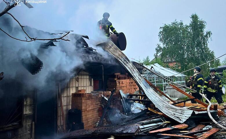 Ночная атака на Киевщину: в Обуховском районе погибли два человека, повреждено образовательное учреждение