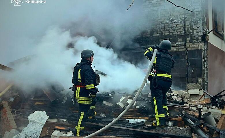 Ночная атака на Киевщину: в Обуховском районе погибли два человека, повреждено образовательное учреждение