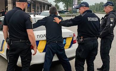 На Обуховщине задержали мужчину, который похитил авто и вещи своего работодателя