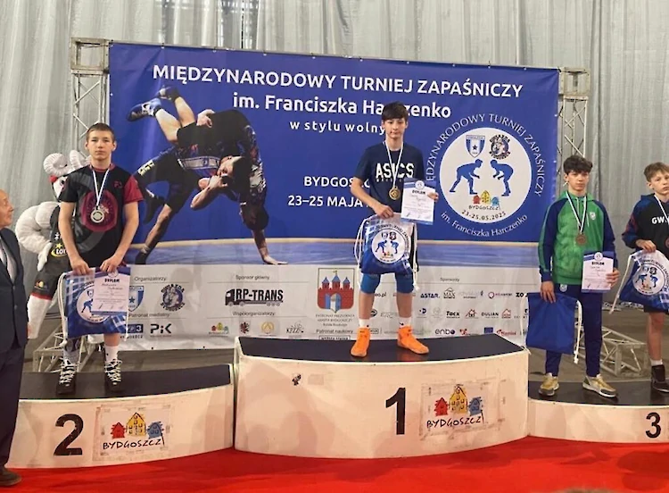 Спортсмен из Обуховщины стал вице-чемпионом Европы по пляжной борьбе