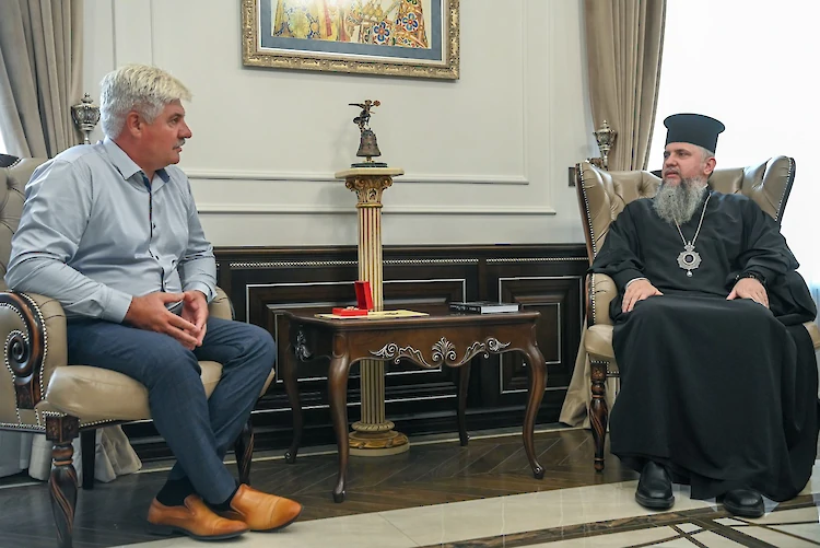 Городской голова Богуслава получил награду от митрополита Епифания