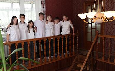 У Василькові родина переселенців створила дитячий будинок сімейного типу