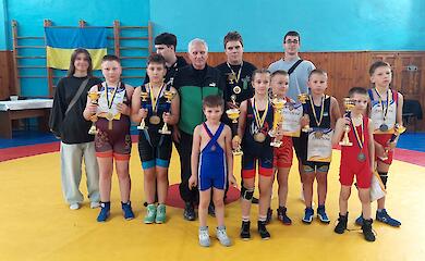 Обуховские борцы завоевали медали на домашнем турнире