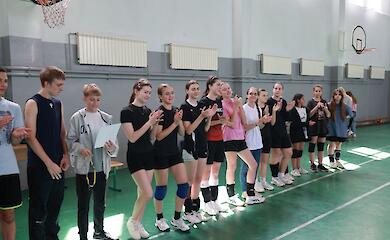 Феодосиевская громада провела Кубок по пляжному волейболу несмотря на непогоду