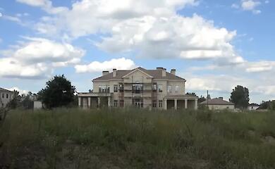 Bihus.Info рассказал об "имении Чернышова" в Козине и проблемах с ним