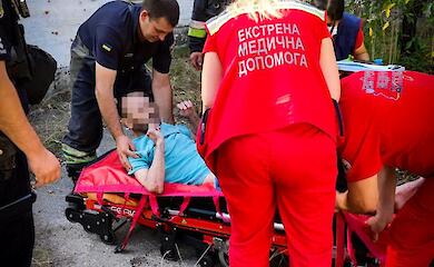 В Обуховском районе спасатели во второй раз вытащили из колодца знакомого "клиента"