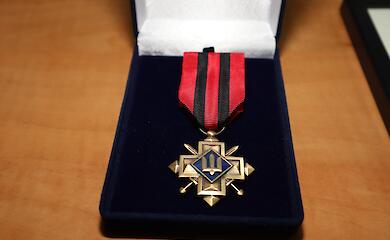 У Василькові родині загиблого Героя вручили &laquo;Золотий хрест&raquo;