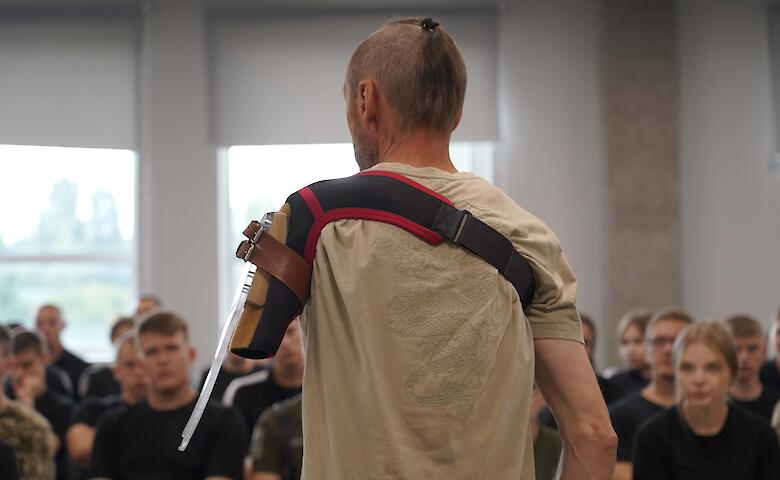 Мастер старинных инструментов и боец 47-й бригады: история Тараса Козуба