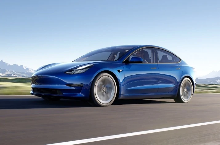 tesla б/в купити що врахувати