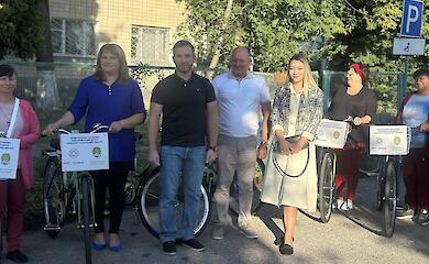 У Миронівці соціальні робітники отримали для роботи велосипеди
