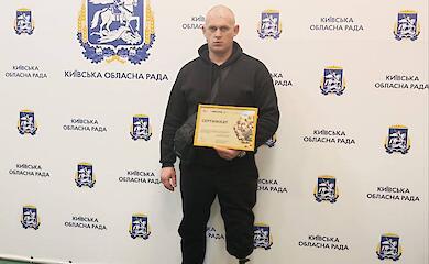 Ветеран із Обухівської громади отримав сертифікат на житло від держави