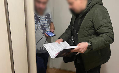 На Обухівщині викрили угруповання, що торгувало незаконно добутим піском