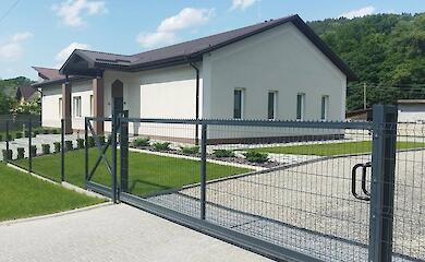 Откатные ворота: современное решение для удобного и безопасного въезда