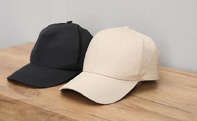 Бейсболки как универсальный головной убор