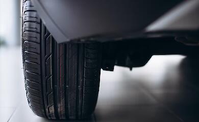 Как снизить расход топлива в дальних поездках: подробное руководство