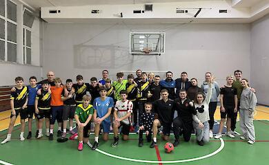 В ФК "Заспа" провели новогодний футбольный турнир с участием детей и родителей