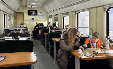 На Київщині після знеструмлень запрацювали перші вагони незламності