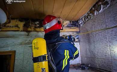 В Витачеве ликвидировали пожар возле дымохода в жилом секторе