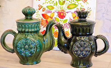 Музей Васильковской майолики получил в подарок авторский чайник "Вечер"