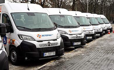 Богуславская громада получила инклюзивный микроавтобус для ветеранов