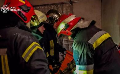 У Трипіллі рятувальники допомогли медикам транспортувати пацієнтку