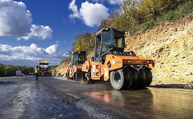 Киевоблсовет направляет миллиард гривен на ремонт дорог и мостов