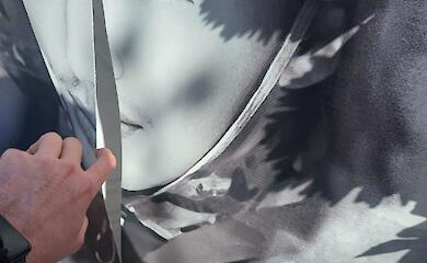 На Аллее Памяти в Обухове повредили баннер погибшего защитника