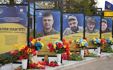 На Аллее Славы в Великих Прицках почтили павших воинов-земляков