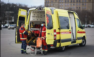 Как организовать перевозку лежачего больного из области в Киев