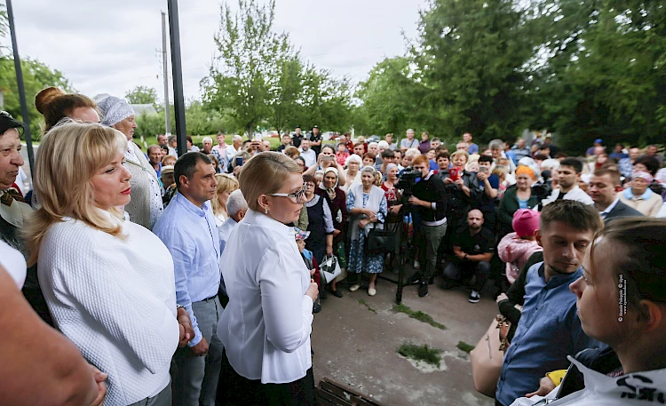 Тимошенко відвідала Обухівщину і заступилася за закриту лікарню