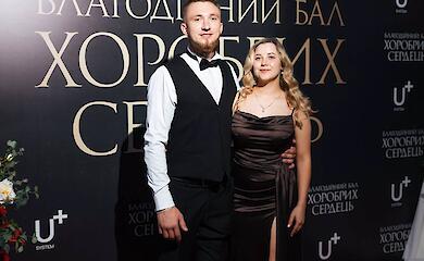 Поранений танкіст з Обухівської громади став зіркою благодійного вечора