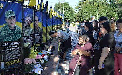 На Алеї Слави в Кагарлику відкрили ще шість меморіальних банерів полеглим Героям