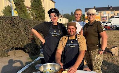 Куліш, вареники та виступи артистів: як у Ржищівській громаді збирали кошти для українських Захисників