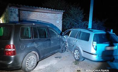 На Обухівщині нетверезий керманич врізався у припарковане авто: травмовано пасажирку