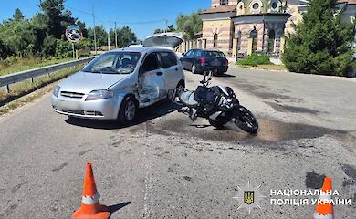 У Козині 73-річний водій Chevrolet збив мотоцикліста на BMW
