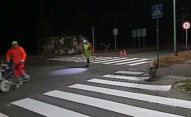 На вулицях Українки оновлюють дорожню розмітку