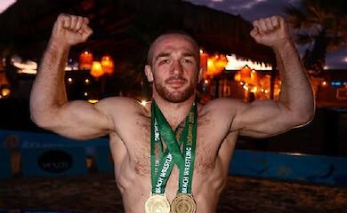 Олексій Борута став чемпіоном світу з пляжної боротьби