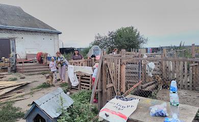 Обухівські активісти продуктивно попрацювали у притулку  для тварин (фото)
