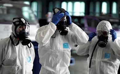 Місцева влада повинна доплачувати лікарям, котрі борються з коронавірусом
