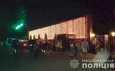 Поліція зупинила роботу нічного клубу на Обухівщині: відвідувачі порушували карантин