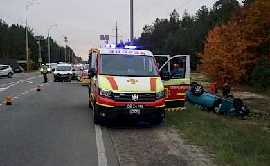 На Столичному шосе зіштовхнулись два легкових автомобіля: 8 постраждавших