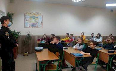 В Обухові дітям пояснили, як захиститися від насильства
