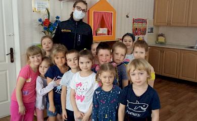 Рятувальники розповіли малечі, як запобігти пожежі