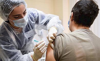 Громадський активіст з Обухова вакцинувався CoviShield і розповів про самопочуття