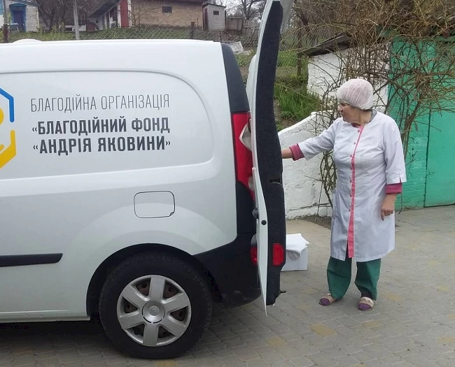 Обухівські волонтери відправили Великодні подарунки у зону ООС