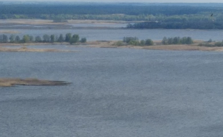 Дніпровські острови з городища Святополчого